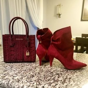 MK mulberry suede boots